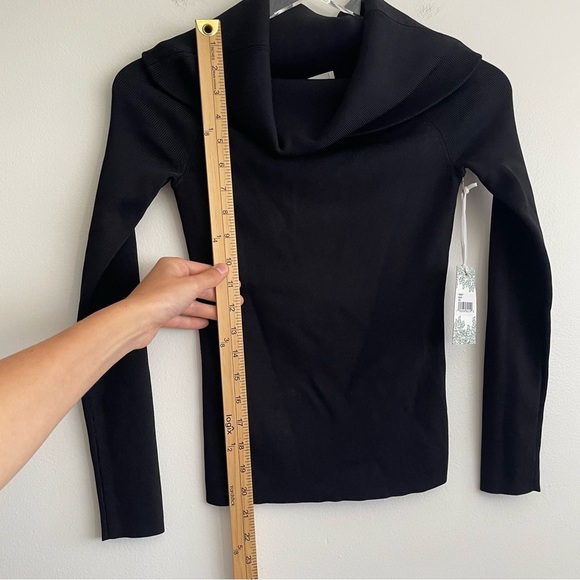 New NWT Tuckernuck Hyacinth House black knit off the shoulder Adrianna top XXS - Picture 14 of 16